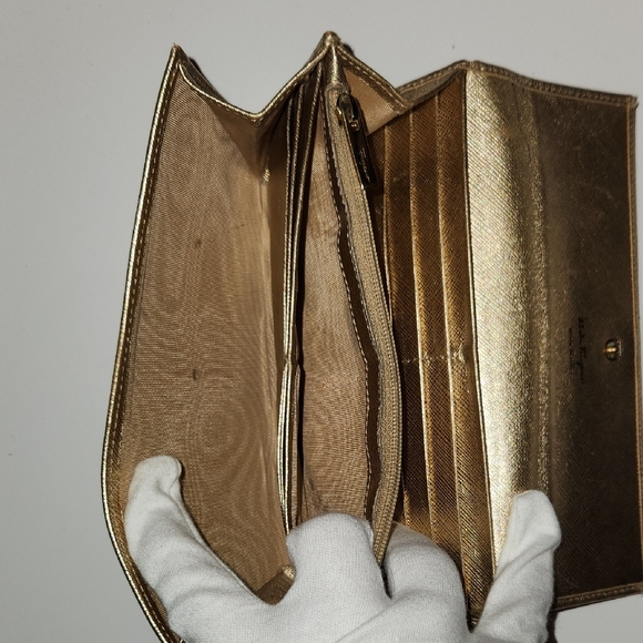 Salvatore Farragamo Metallic Gold Long Wallet - Picture 10 of 15